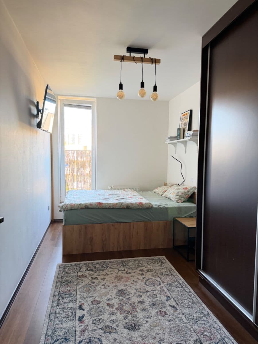 1 bedroom with open-plan kitchen flat to rent, 50 m², Jankovcova, Prague, Prague 1 bedroom with open-plan kitchen flat to rent, 50 m², Jankovcova, Prague, Prague