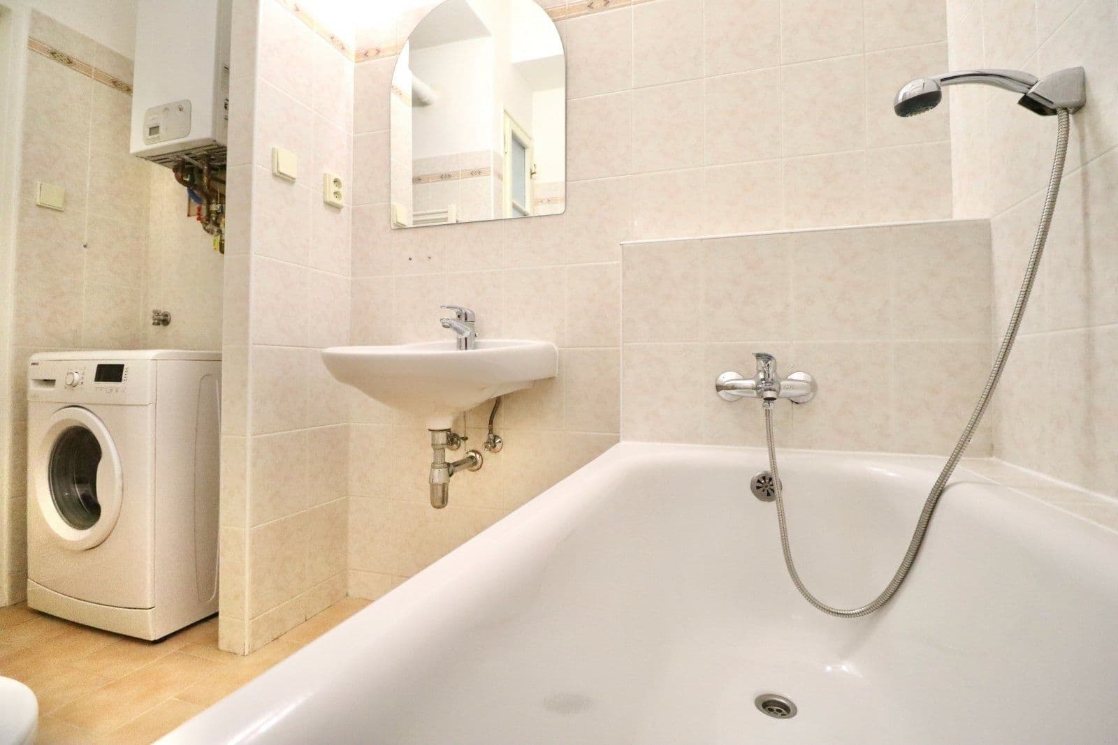 1 bedroom with open-plan kitchen flat to rent, 43 m², Nad studánkou, Prague, Prague 1 bedroom with open-plan kitchen flat to rent, 43 m², Nad studánkou, Prague, Prague