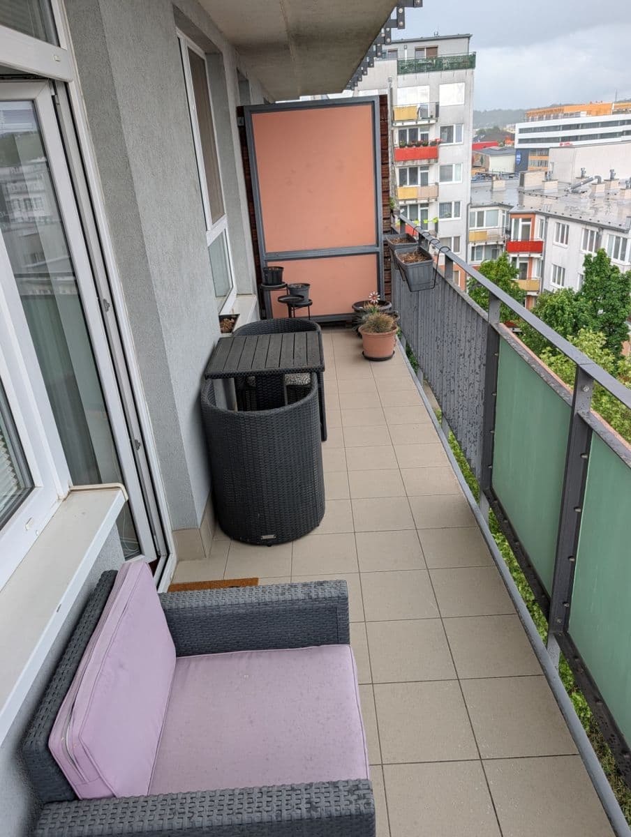 2 bedroom with open-plan kitchen flat to rent, 63 m², Pod Harfou, Prague, Prague 2 bedroom with open-plan kitchen flat to rent, 63 m², Pod Harfou, Prague, Prague
