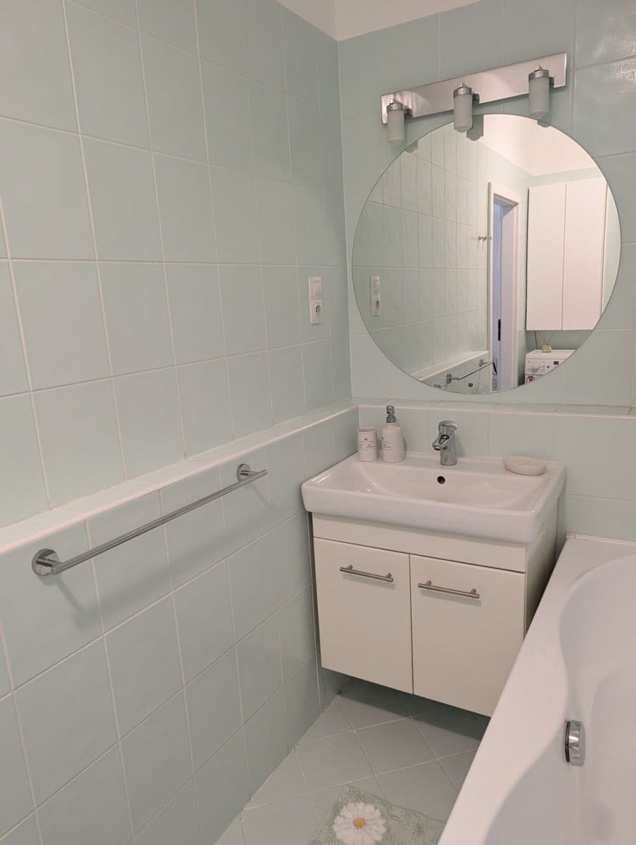 2 bedroom with open-plan kitchen flat to rent, 63 m², Pod Harfou, Prague, Prague 2 bedroom with open-plan kitchen flat to rent, 63 m², Pod Harfou, Prague, Prague