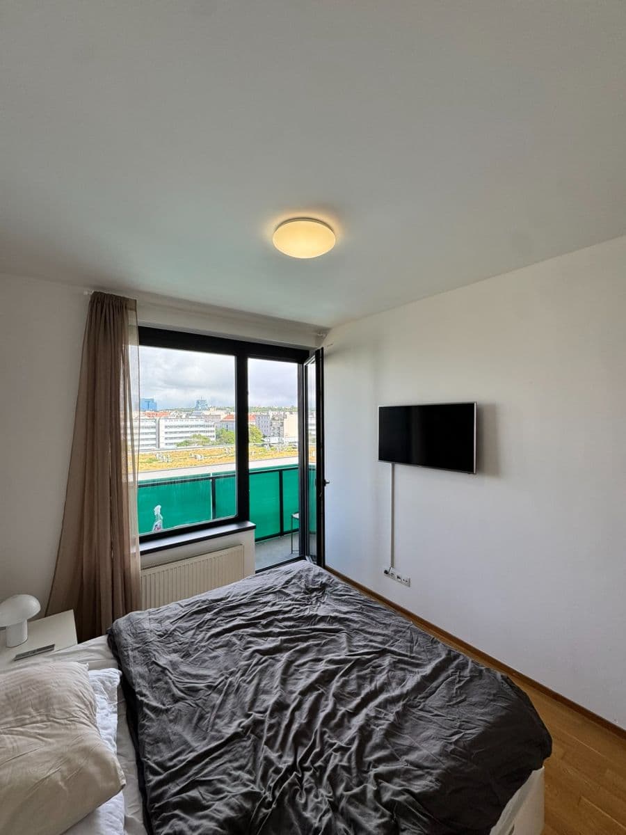 2 bedroom with open-plan kitchen flat to rent, 85 m², Argentinská, Prague, Prague 2 bedroom with open-plan kitchen flat to rent, 85 m², Argentinská, Prague, Prague