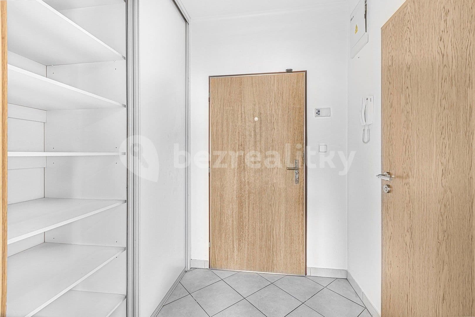 Studio flat to rent, 34 m², Plzeňská, Prague, Prague Studio flat to rent, 34 m², Plzeňská, Prague, Prague