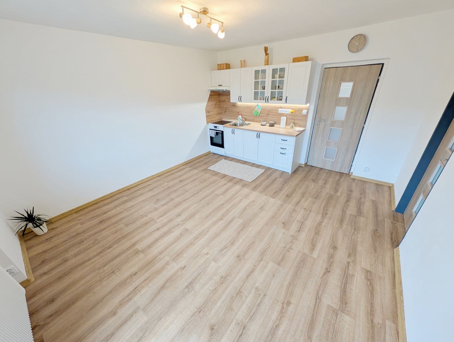 2 bedroom with open-plan kitchen flat to rent, 65 m², U Švédské kaple, Opava, Moravskoslezský Region 2 bedroom with open-plan kitchen flat to rent, 65 m², U Švédské kaple, Opava, Moravskoslezský Region