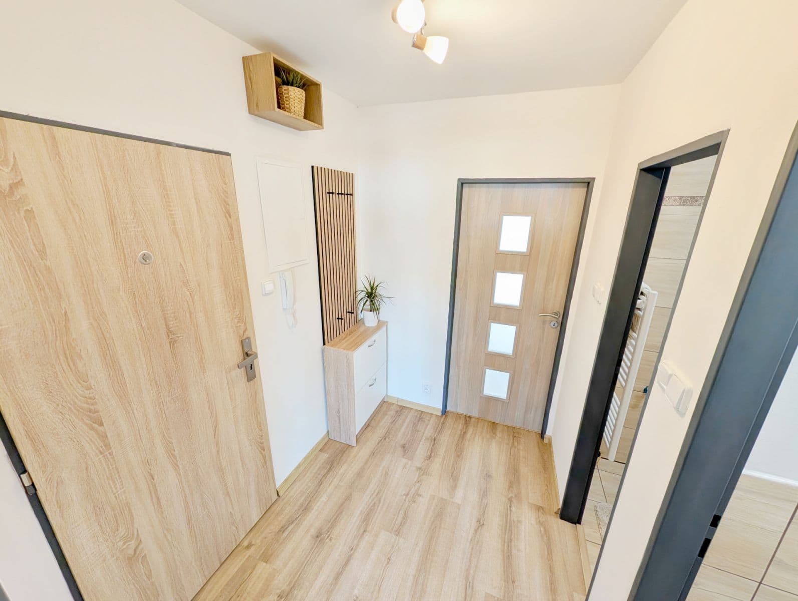 2 bedroom with open-plan kitchen flat to rent, 65 m², U Švédské kaple, Opava, Moravskoslezský Region 2 bedroom with open-plan kitchen flat to rent, 65 m², U Švédské kaple, Opava, Moravskoslezský Region