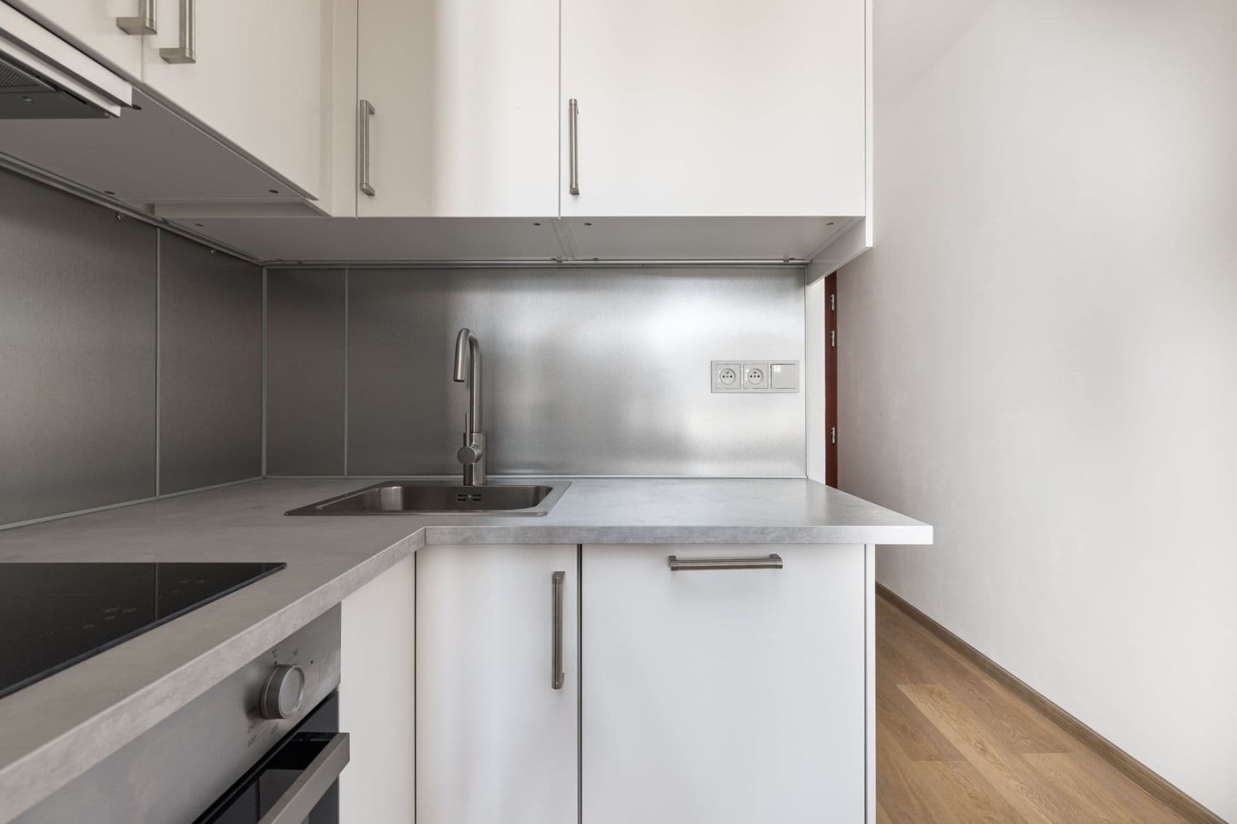 Studio flat to rent, 28 m², Milíčova, Prague, Prague Studio flat to rent, 28 m², Milíčova, Prague, Prague