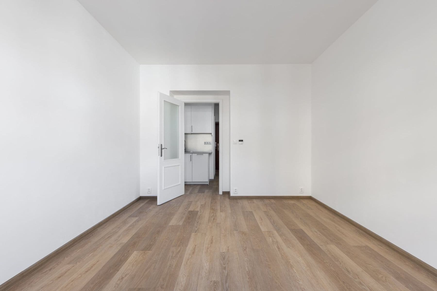Studio flat to rent, 28 m², Milíčova, Prague, Prague Studio flat to rent, 28 m², Milíčova, Prague, Prague