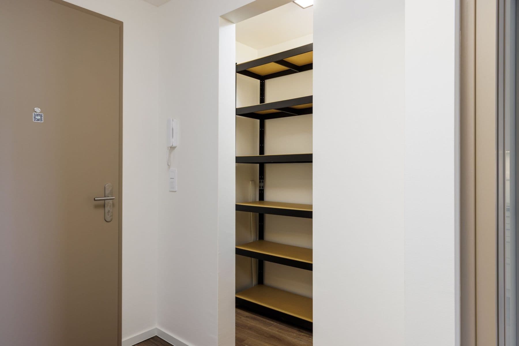 1 bedroom with open-plan kitchen flat to rent, 48 m², V domově, Prague, Prague 1 bedroom with open-plan kitchen flat to rent, 48 m², V domově, Prague, Prague