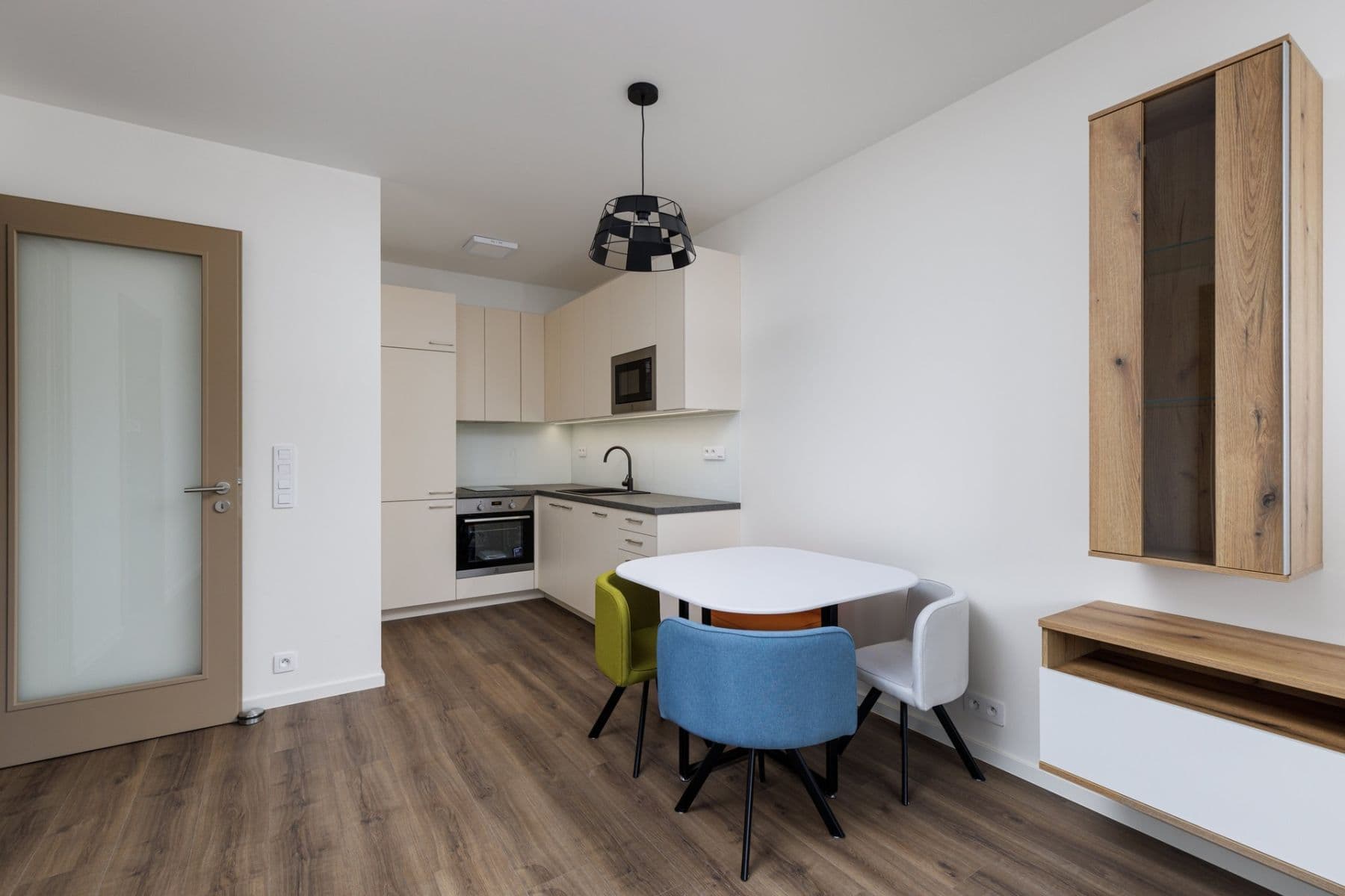 1 bedroom with open-plan kitchen flat to rent, 48 m², V domově, Prague, Prague 1 bedroom with open-plan kitchen flat to rent, 48 m², V domově, Prague, Prague