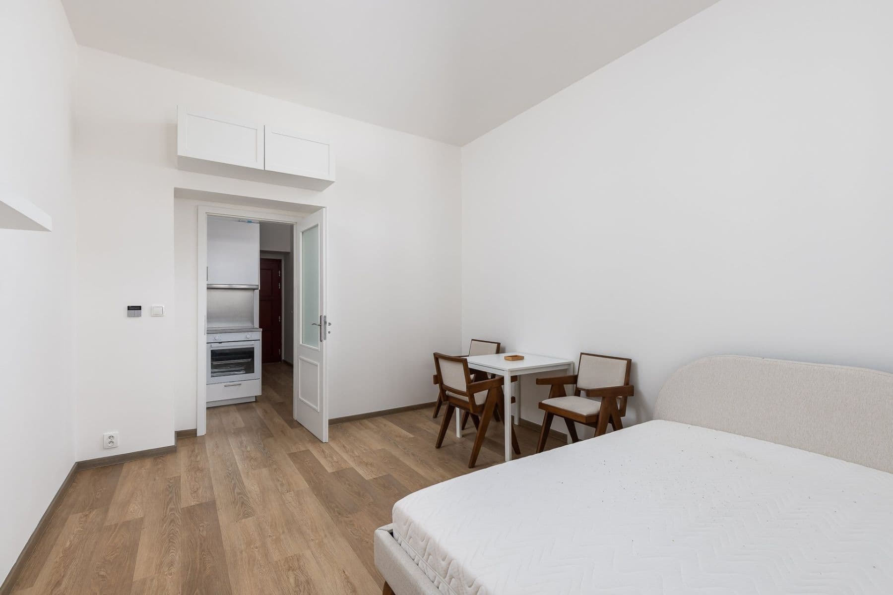 Studio flat to rent, 29 m², Milíčova, Prague, Prague Studio flat to rent, 29 m², Milíčova, Prague, Prague