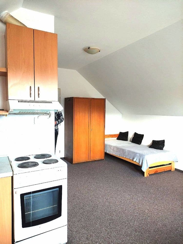 Studio flat to rent, 31 m², Na Gruntech, Zlín, Zlínský Region Studio flat to rent, 31 m², Na Gruntech, Zlín, Zlínský Region