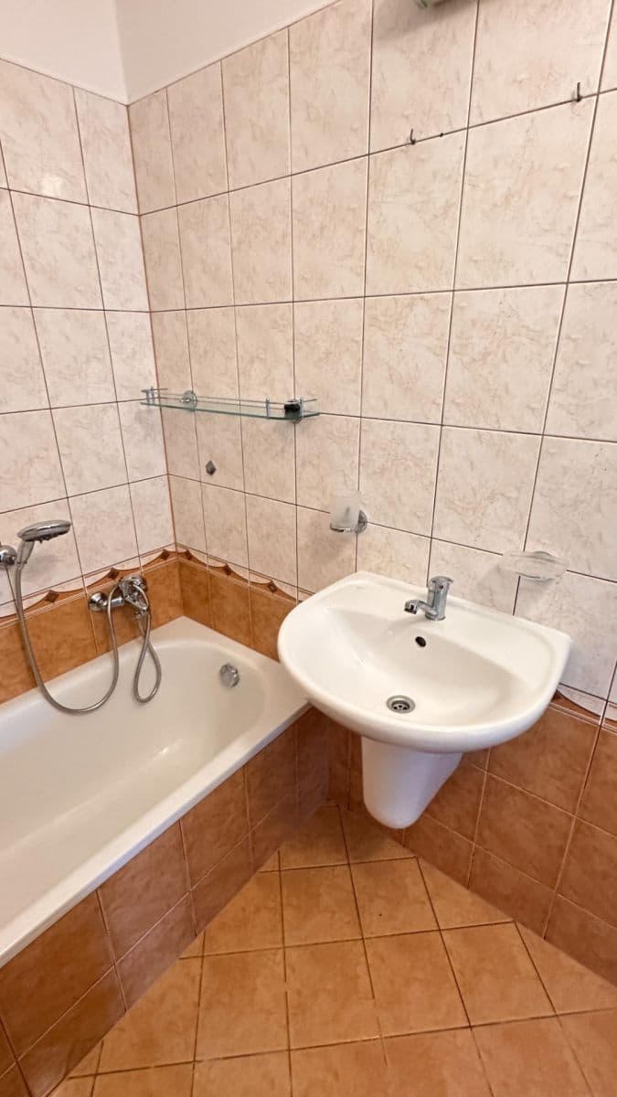 3 bedroom flat for sale, 83 m², Žižice, Středočeský Region 3 bedroom flat for sale, 83 m², Žižice, Středočeský Region