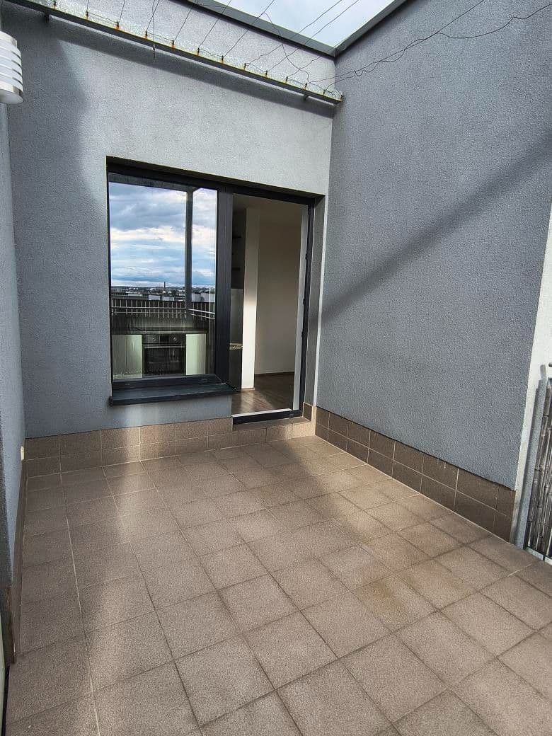 1 bedroom with open-plan kitchen flat to rent, 56 m², Kardausova, Prague, Prague 1 bedroom with open-plan kitchen flat to rent, 56 m², Kardausova, Prague, Prague