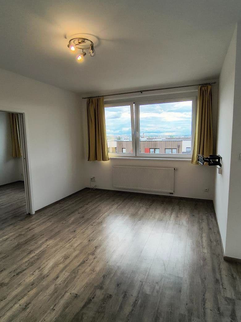 1 bedroom with open-plan kitchen flat to rent, 56 m², Kardausova, Prague, Prague 1 bedroom with open-plan kitchen flat to rent, 56 m², Kardausova, Prague, Prague
