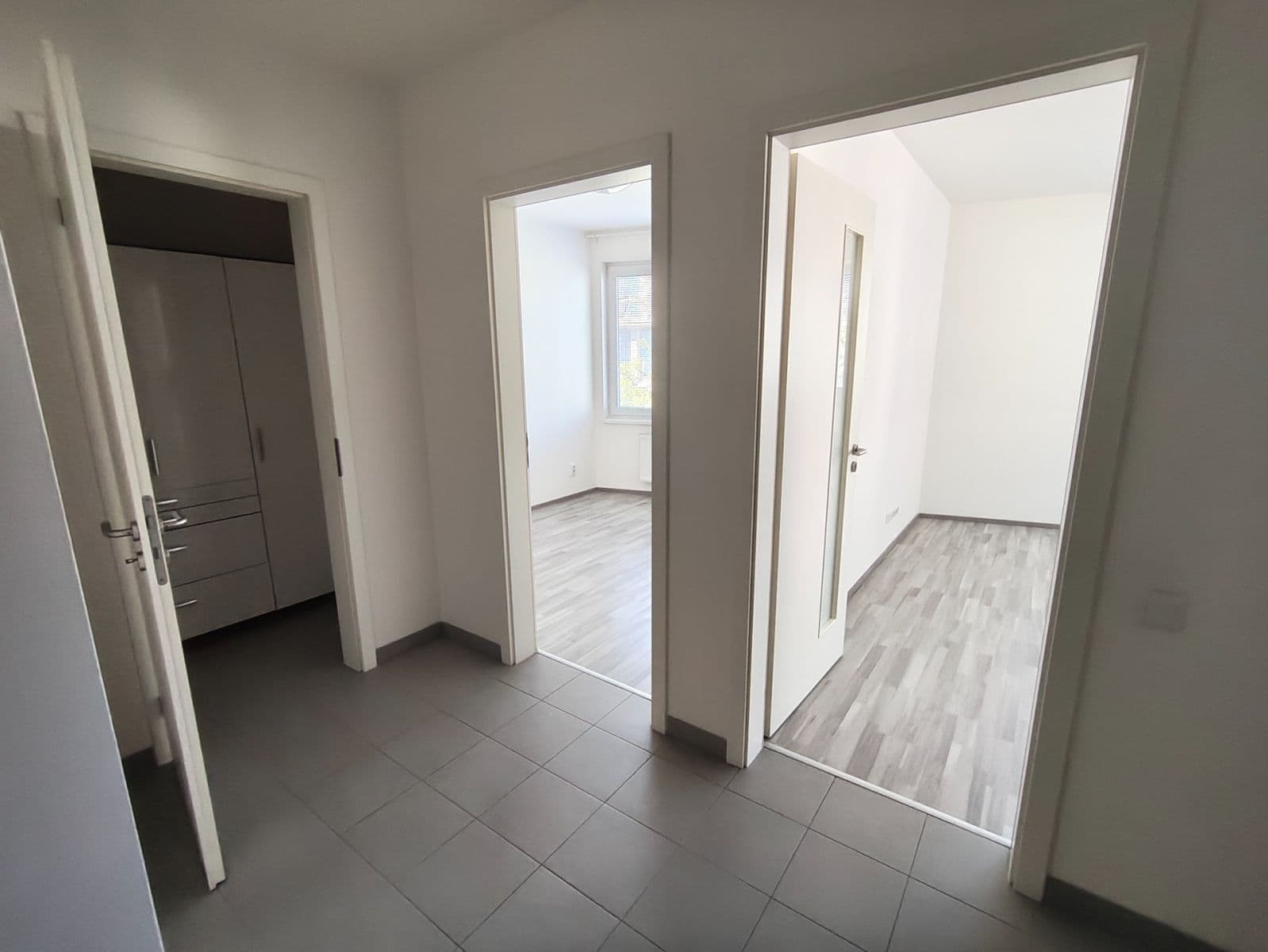 1 bedroom with open-plan kitchen flat to rent, 52 m², Olgy Havlové, Prague, Prague 1 bedroom with open-plan kitchen flat to rent, 52 m², Olgy Havlové, Prague, Prague