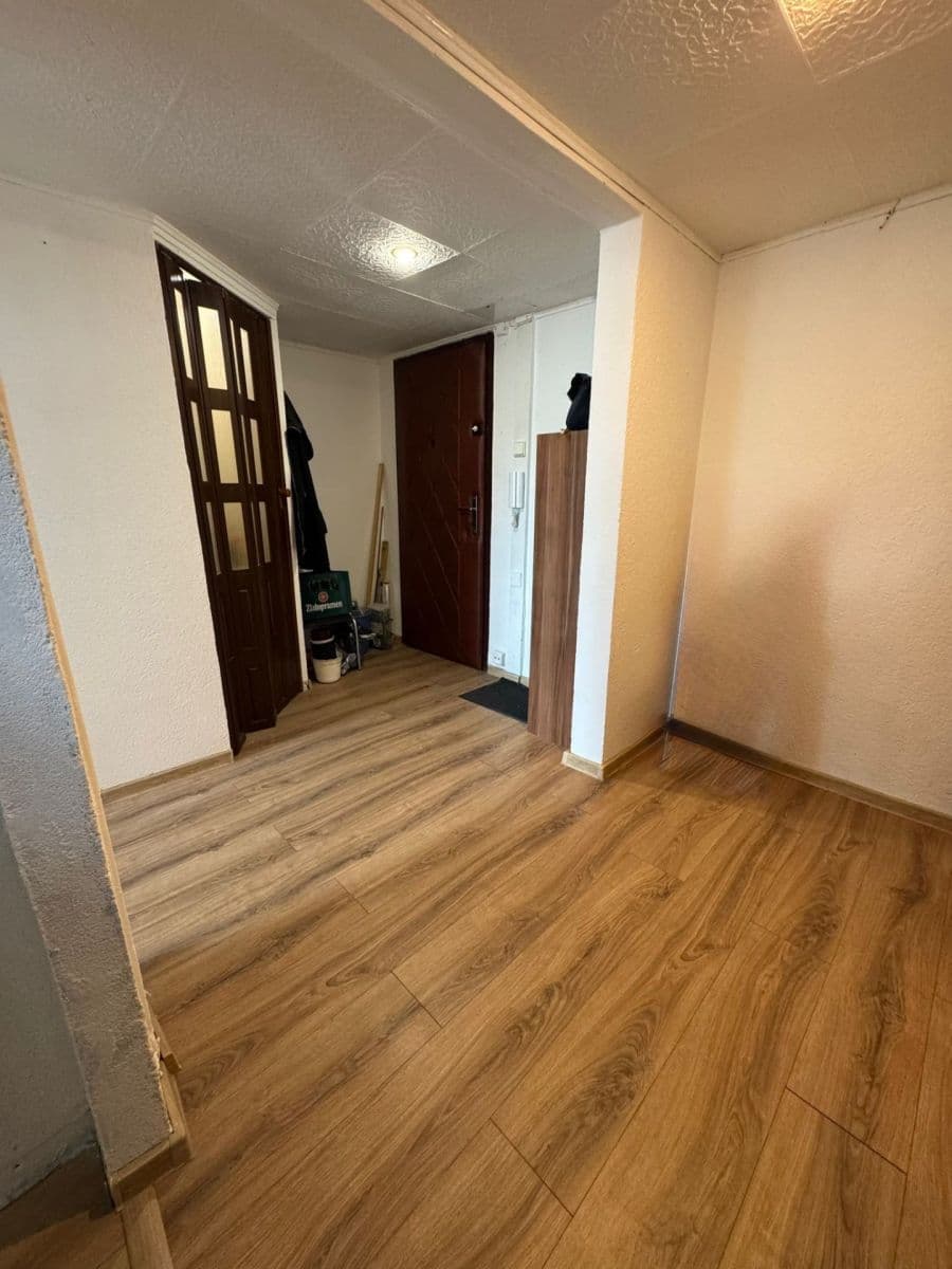 1 bedroom with open-plan kitchen flat to rent, 48 m², Žežická, Ústí nad Labem, Ústecký Region 1 bedroom with open-plan kitchen flat to rent, 48 m², Žežická, Ústí nad Labem, Ústecký Region