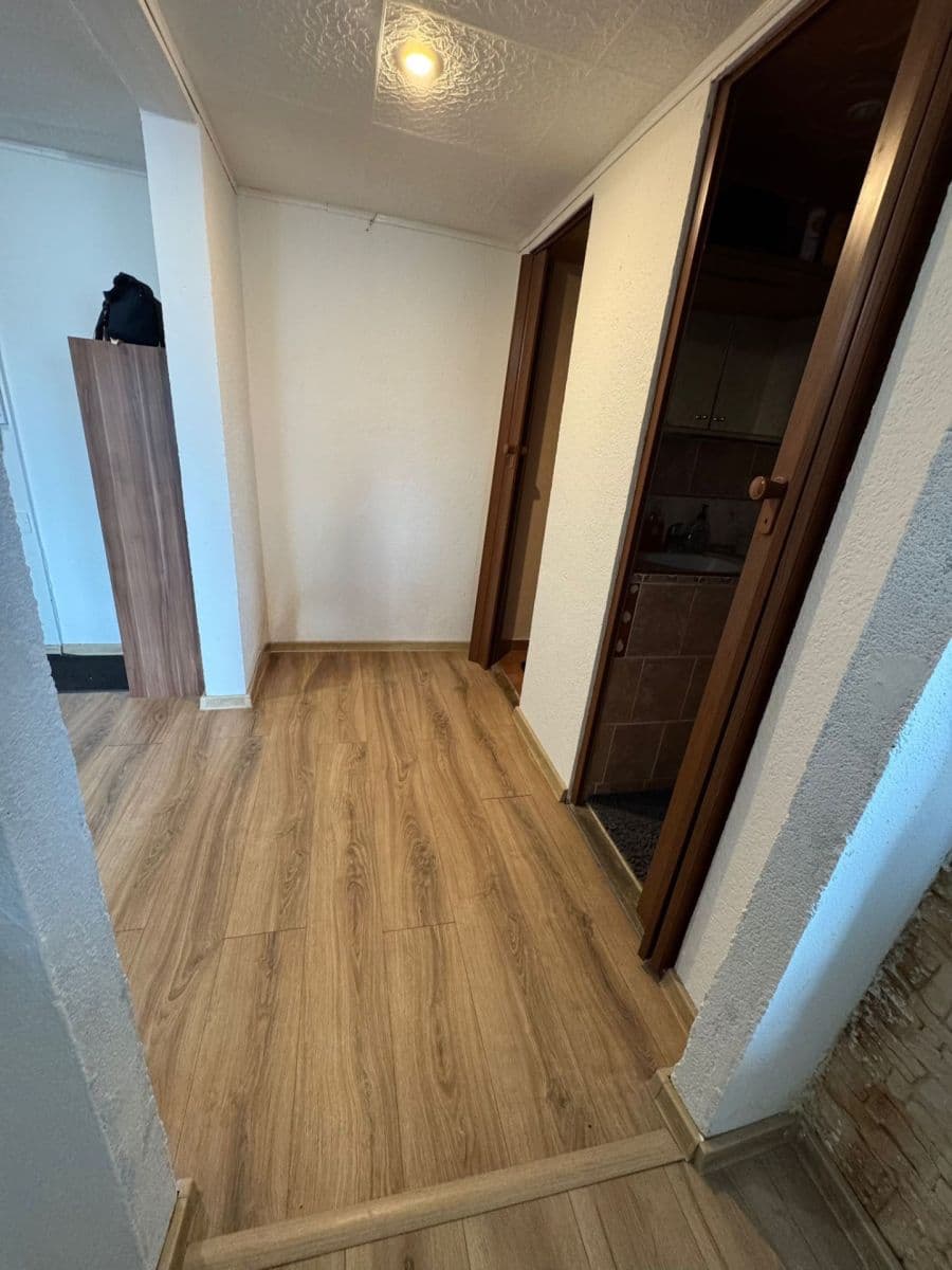 1 bedroom with open-plan kitchen flat to rent, 48 m², Žežická, Ústí nad Labem, Ústecký Region 1 bedroom with open-plan kitchen flat to rent, 48 m², Žežická, Ústí nad Labem, Ústecký Region