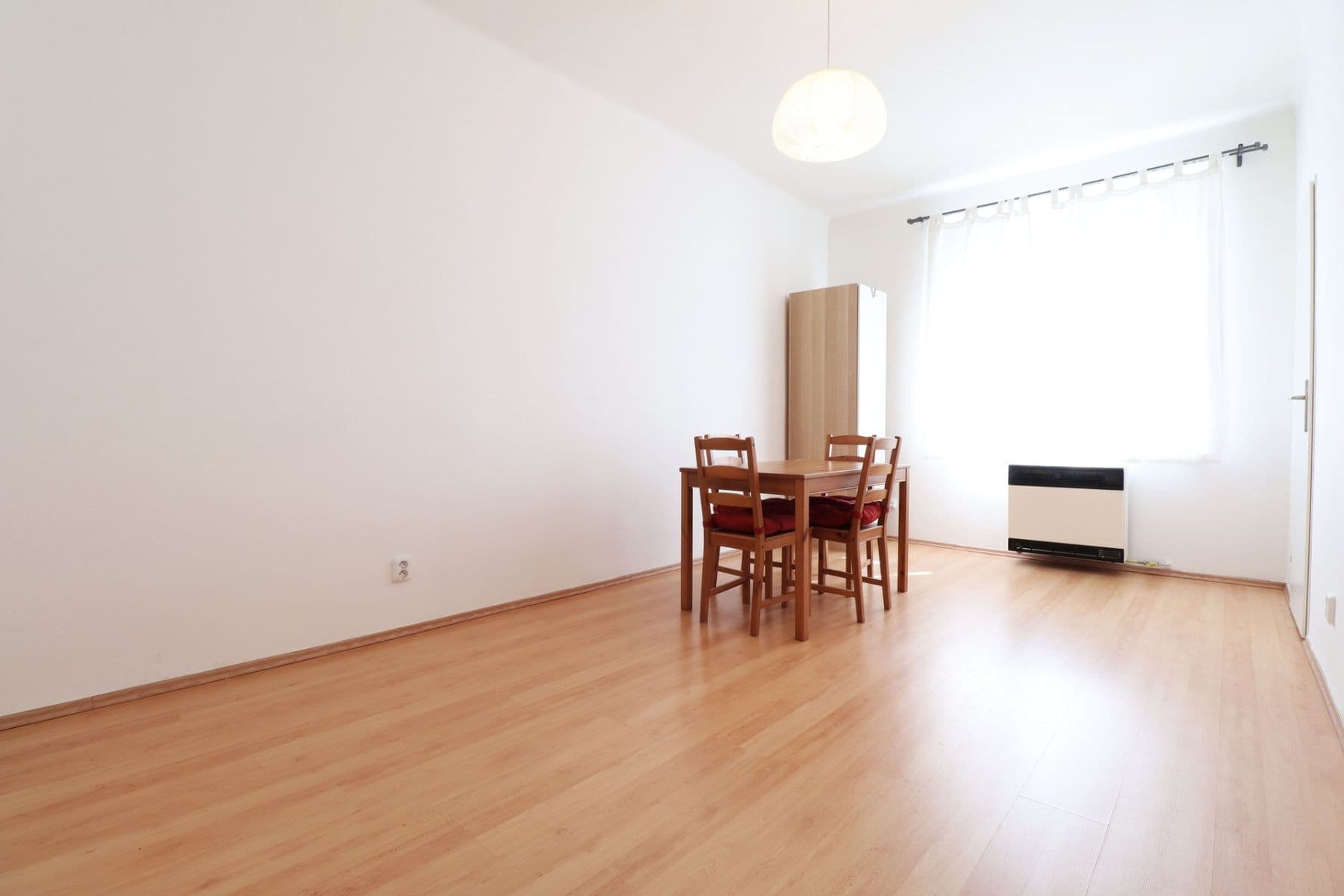 1 bedroom with open-plan kitchen flat to rent, 40 m², Buchovcova, Prague, Prague 1 bedroom with open-plan kitchen flat to rent, 40 m², Buchovcova, Prague, Prague