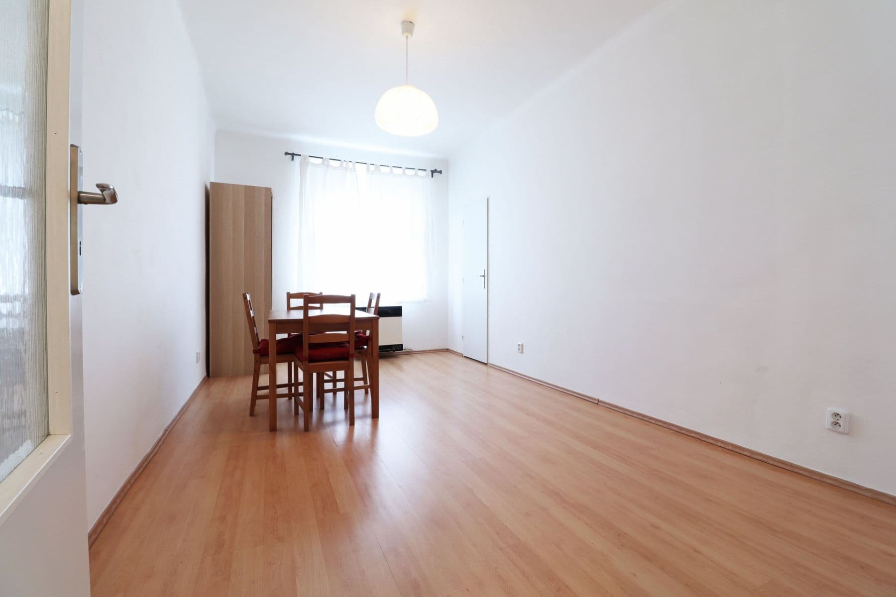 1 bedroom with open-plan kitchen flat to rent, 40 m², Buchovcova, Prague, Prague 1 bedroom with open-plan kitchen flat to rent, 40 m², Buchovcova, Prague, Prague