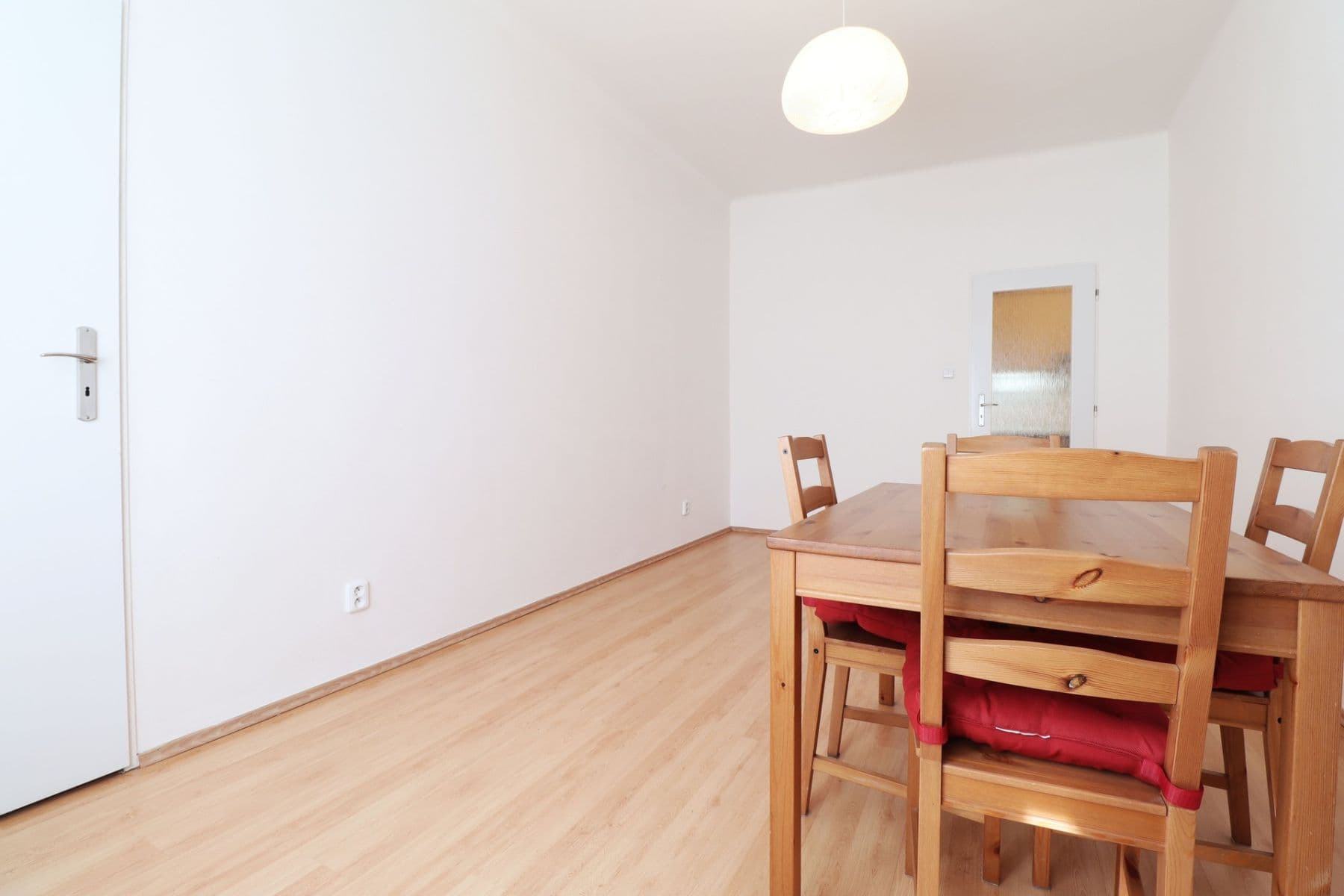 1 bedroom with open-plan kitchen flat to rent, 40 m², Buchovcova, Prague, Prague 1 bedroom with open-plan kitchen flat to rent, 40 m², Buchovcova, Prague, Prague