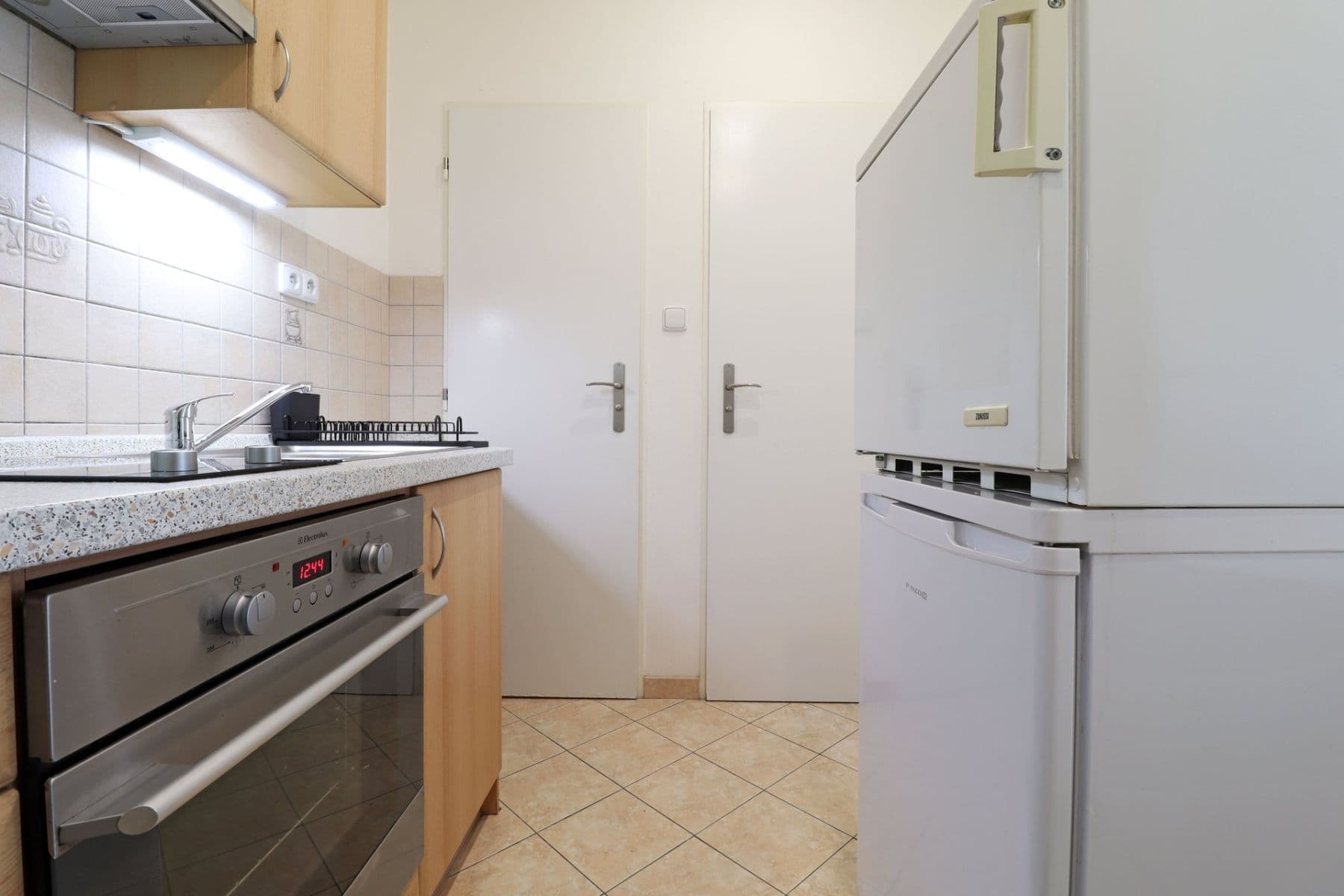 1 bedroom with open-plan kitchen flat to rent, 40 m², Buchovcova, Prague, Prague 1 bedroom with open-plan kitchen flat to rent, 40 m², Buchovcova, Prague, Prague
