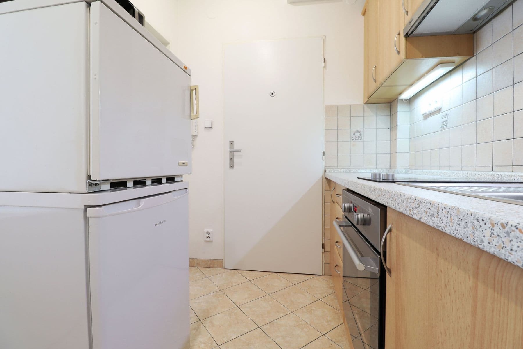 1 bedroom with open-plan kitchen flat to rent, 40 m², Buchovcova, Prague, Prague 1 bedroom with open-plan kitchen flat to rent, 40 m², Buchovcova, Prague, Prague