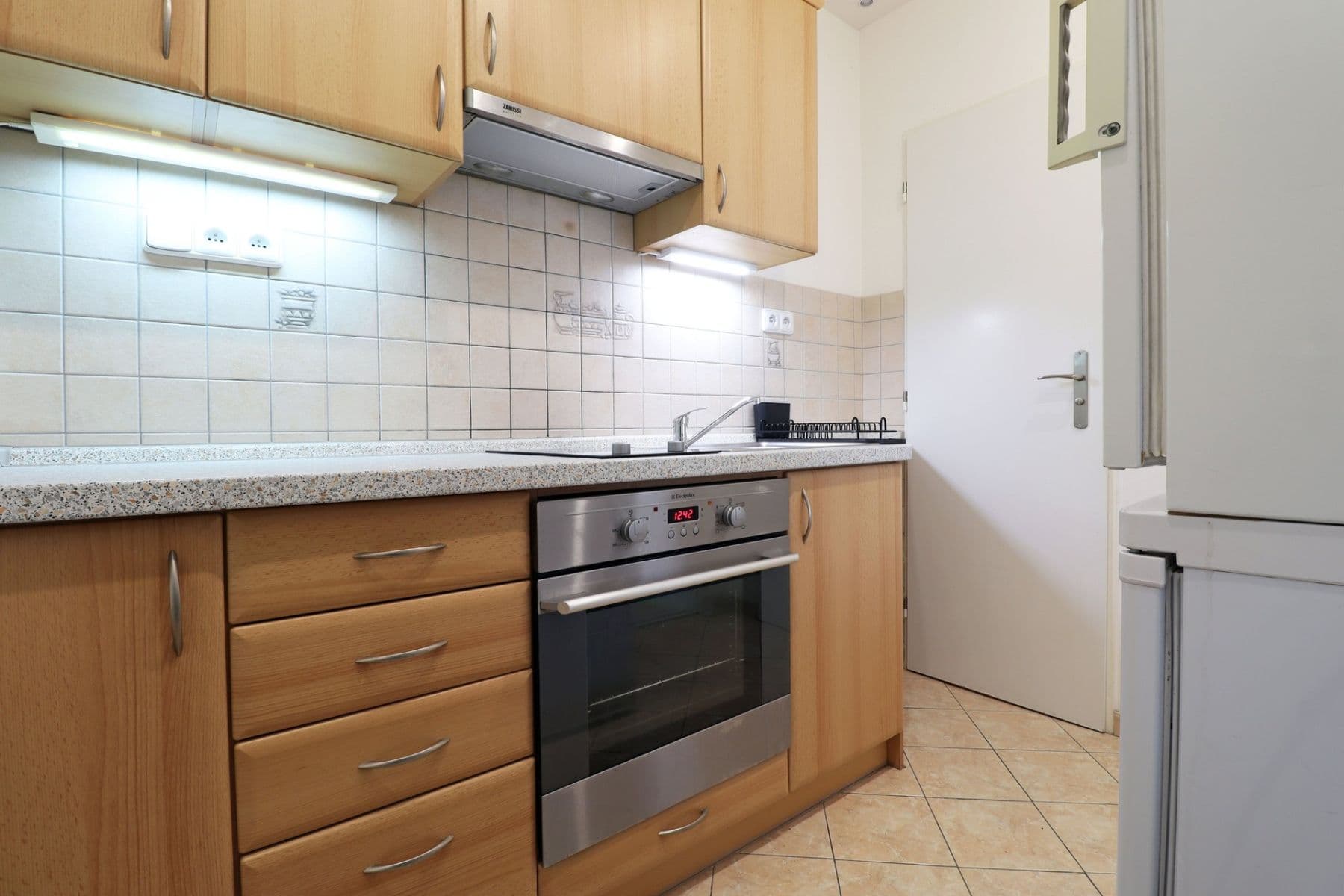 1 bedroom with open-plan kitchen flat to rent, 40 m², Buchovcova, Prague, Prague 1 bedroom with open-plan kitchen flat to rent, 40 m², Buchovcova, Prague, Prague