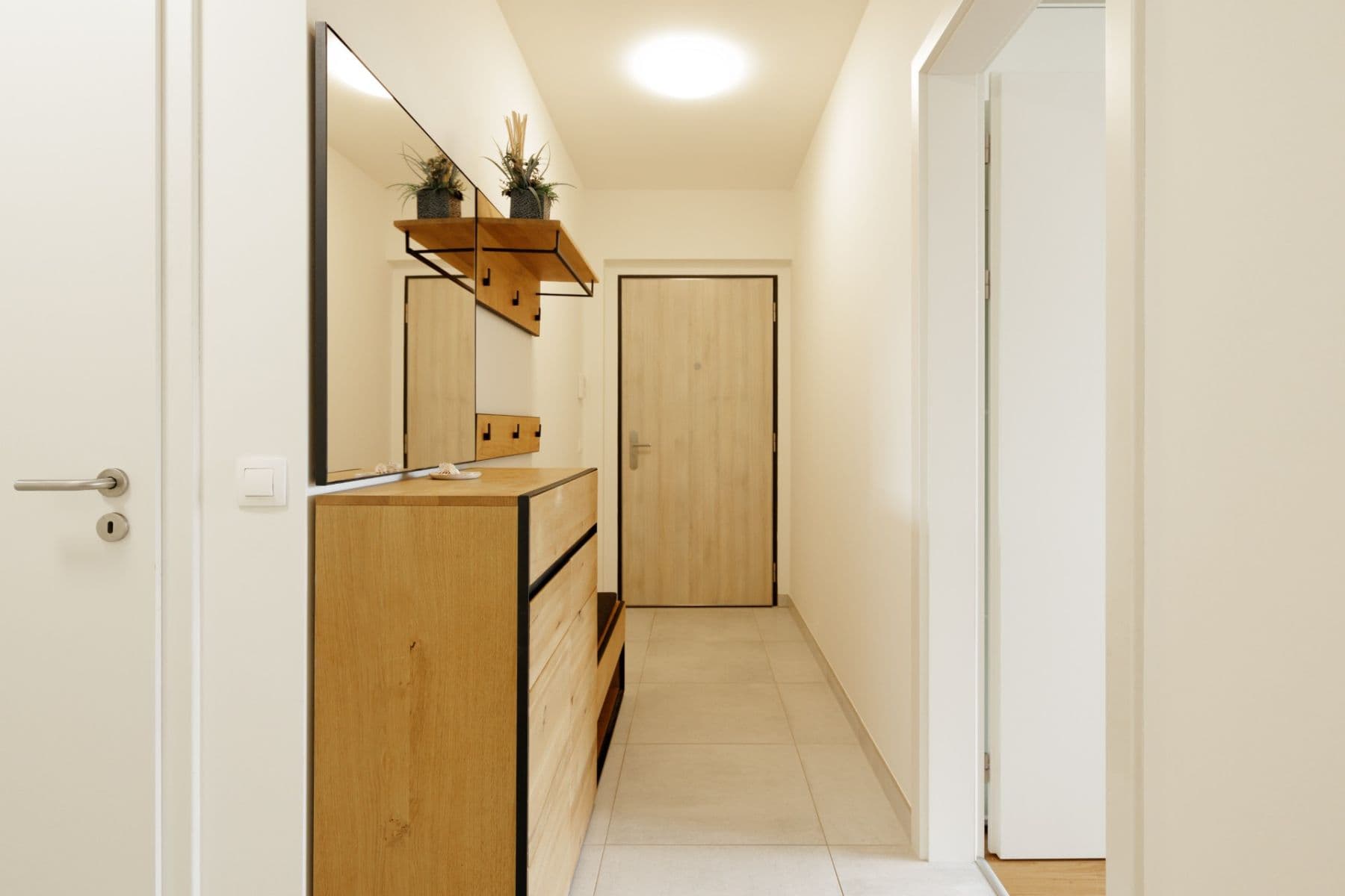 2 bedroom with open-plan kitchen flat to rent, 83 m², Naskové, Prague, Prague 2 bedroom with open-plan kitchen flat to rent, 83 m², Naskové, Prague, Prague