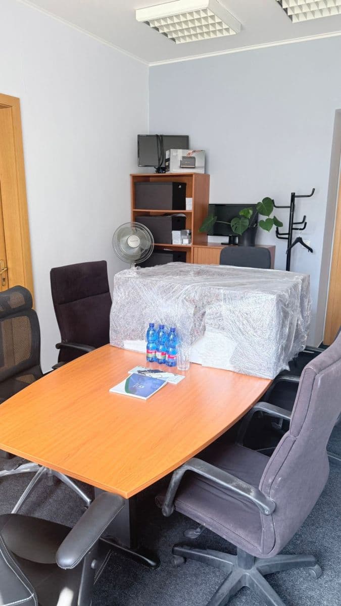 office to rent, 16 m², Jeseniova, Prague, Prague office to rent, 16 m², Jeseniova, Prague, Prague
