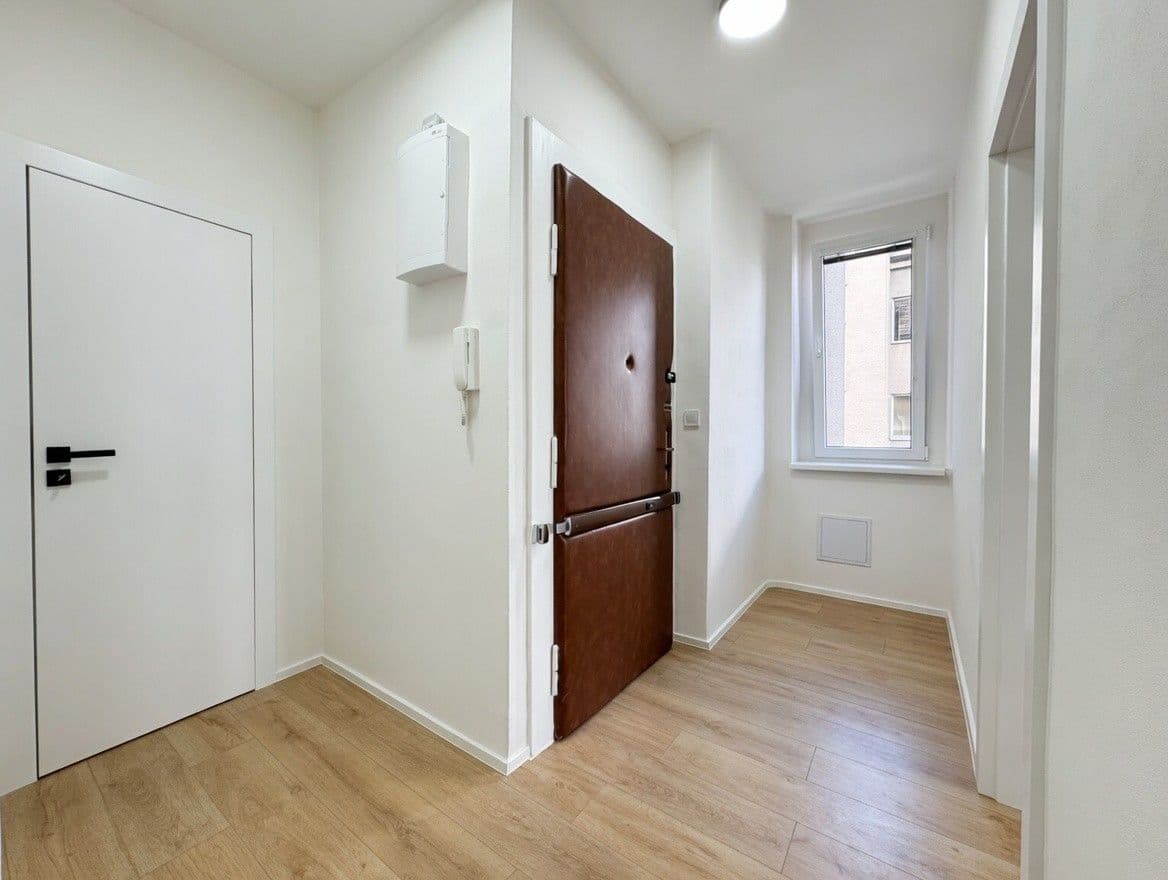 1 bedroom with open-plan kitchen flat for sale, 43 m², M. J. Lermontova, Prague, Prague 1 bedroom with open-plan kitchen flat for sale, 43 m², M. J. Lermontova, Prague, Prague