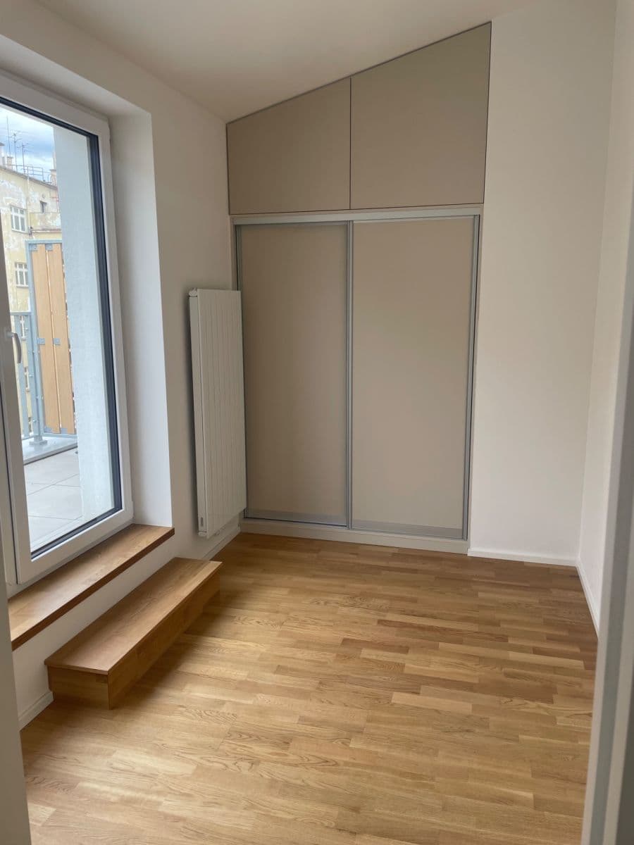 1 bedroom with open-plan kitchen flat to rent, 34 m², Krymská, Prague, Prague 1 bedroom with open-plan kitchen flat to rent, 34 m², Krymská, Prague, Prague