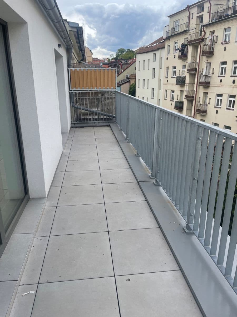 1 bedroom with open-plan kitchen flat to rent, 34 m², Krymská, Prague, Prague 1 bedroom with open-plan kitchen flat to rent, 34 m², Krymská, Prague, Prague