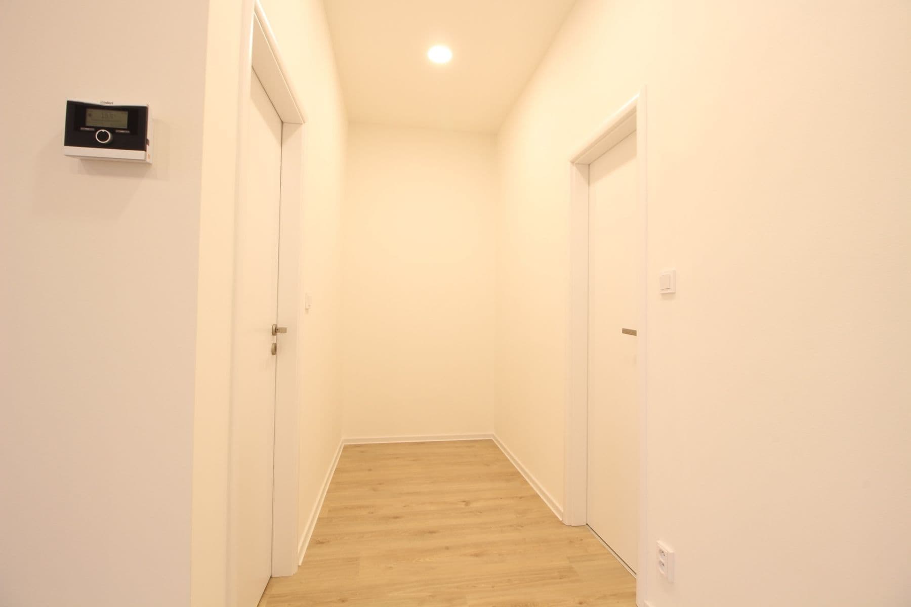 1 bedroom with open-plan kitchen flat to rent, 51 m², Freyova, Prague, Prague 1 bedroom with open-plan kitchen flat to rent, 51 m², Freyova, Prague, Prague