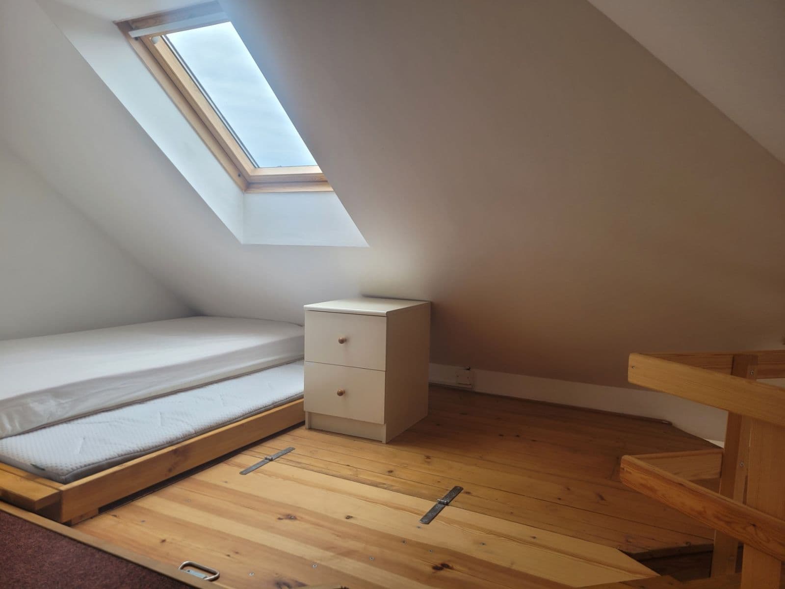 1 bedroom with open-plan kitchen flat to rent, 65 m², Albertova, Hradec Králové, Královéhradecký Region 1 bedroom with open-plan kitchen flat to rent, 65 m², Albertova, Hradec Králové, Královéhradecký Region