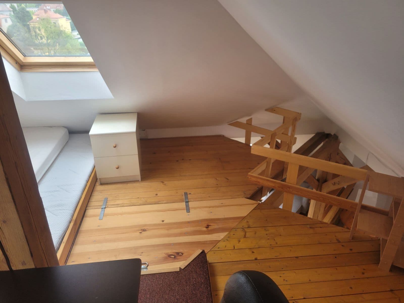 1 bedroom with open-plan kitchen flat to rent, 65 m², Albertova, Hradec Králové, Královéhradecký Region 1 bedroom with open-plan kitchen flat to rent, 65 m², Albertova, Hradec Králové, Královéhradecký Region