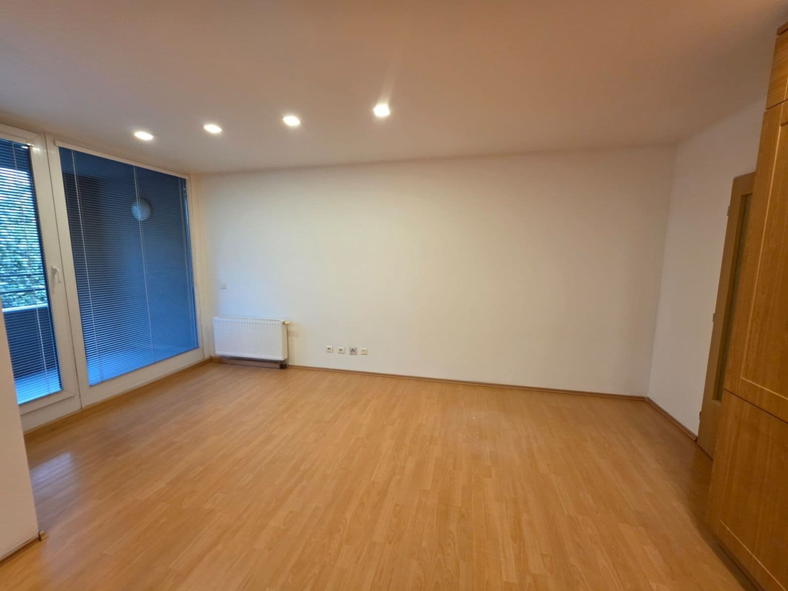 1 bedroom with open-plan kitchen flat to rent, 40 m², Kostomlatská, Prague, Prague 1 bedroom with open-plan kitchen flat to rent, 40 m², Kostomlatská, Prague, Prague