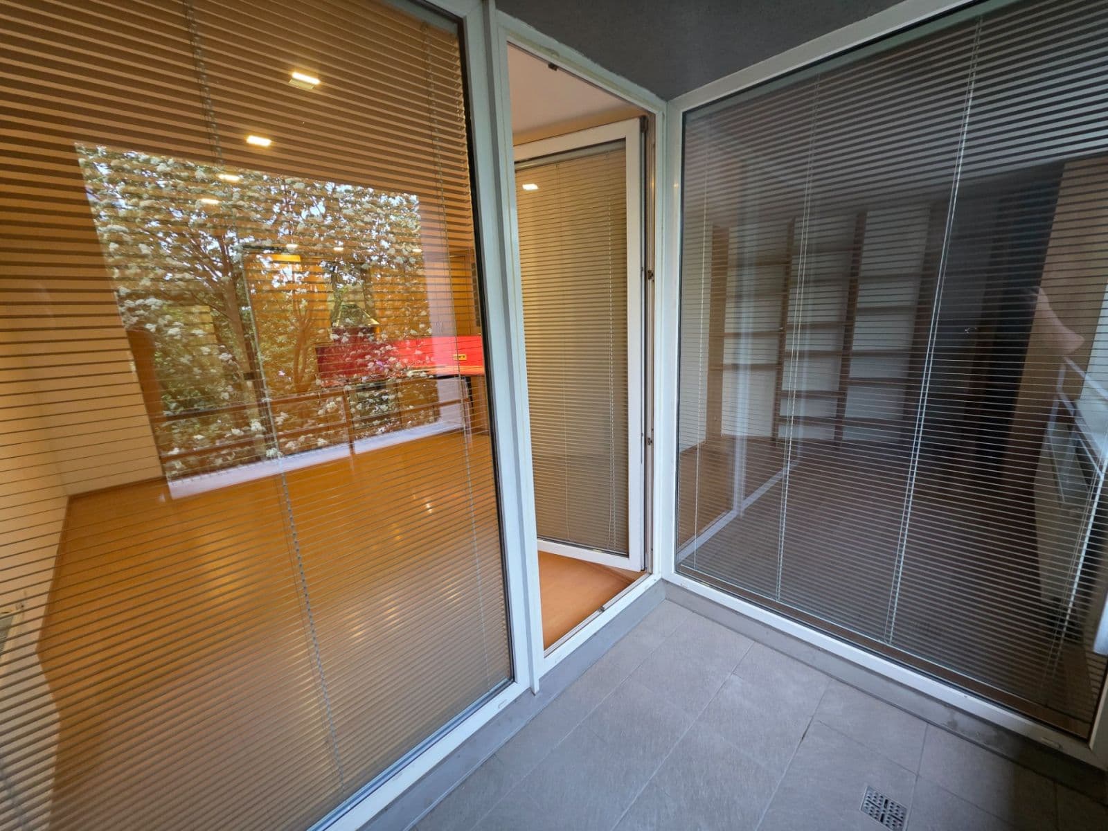 1 bedroom with open-plan kitchen flat to rent, 40 m², Kostomlatská, Prague, Prague 1 bedroom with open-plan kitchen flat to rent, 40 m², Kostomlatská, Prague, Prague