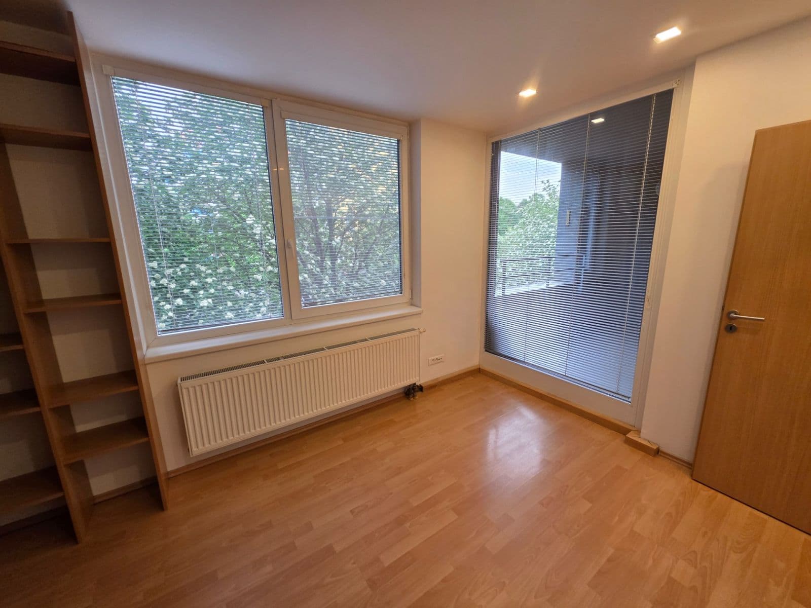 1 bedroom with open-plan kitchen flat to rent, 40 m², Kostomlatská, Prague, Prague 1 bedroom with open-plan kitchen flat to rent, 40 m², Kostomlatská, Prague, Prague