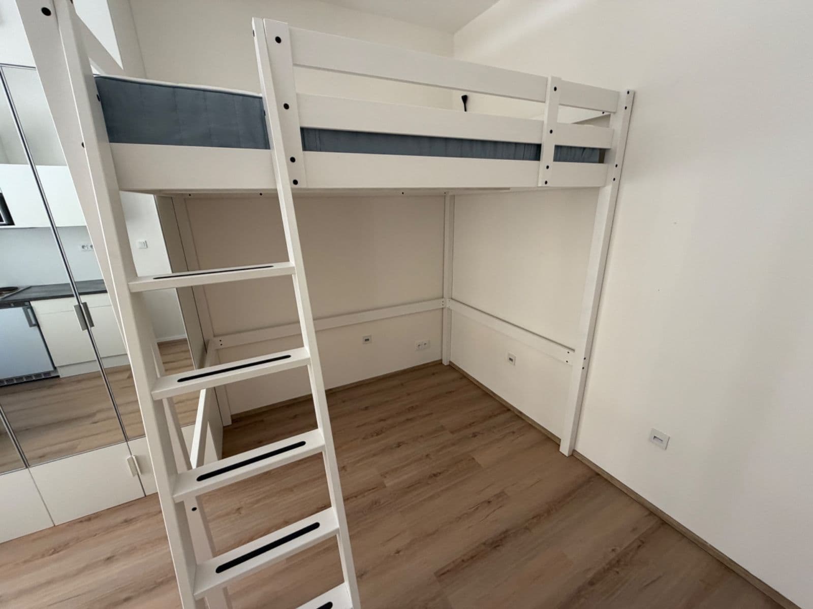 Studio flat to rent, 25 m², Košická, Prague, Prague Studio flat to rent, 25 m², Košická, Prague, Prague