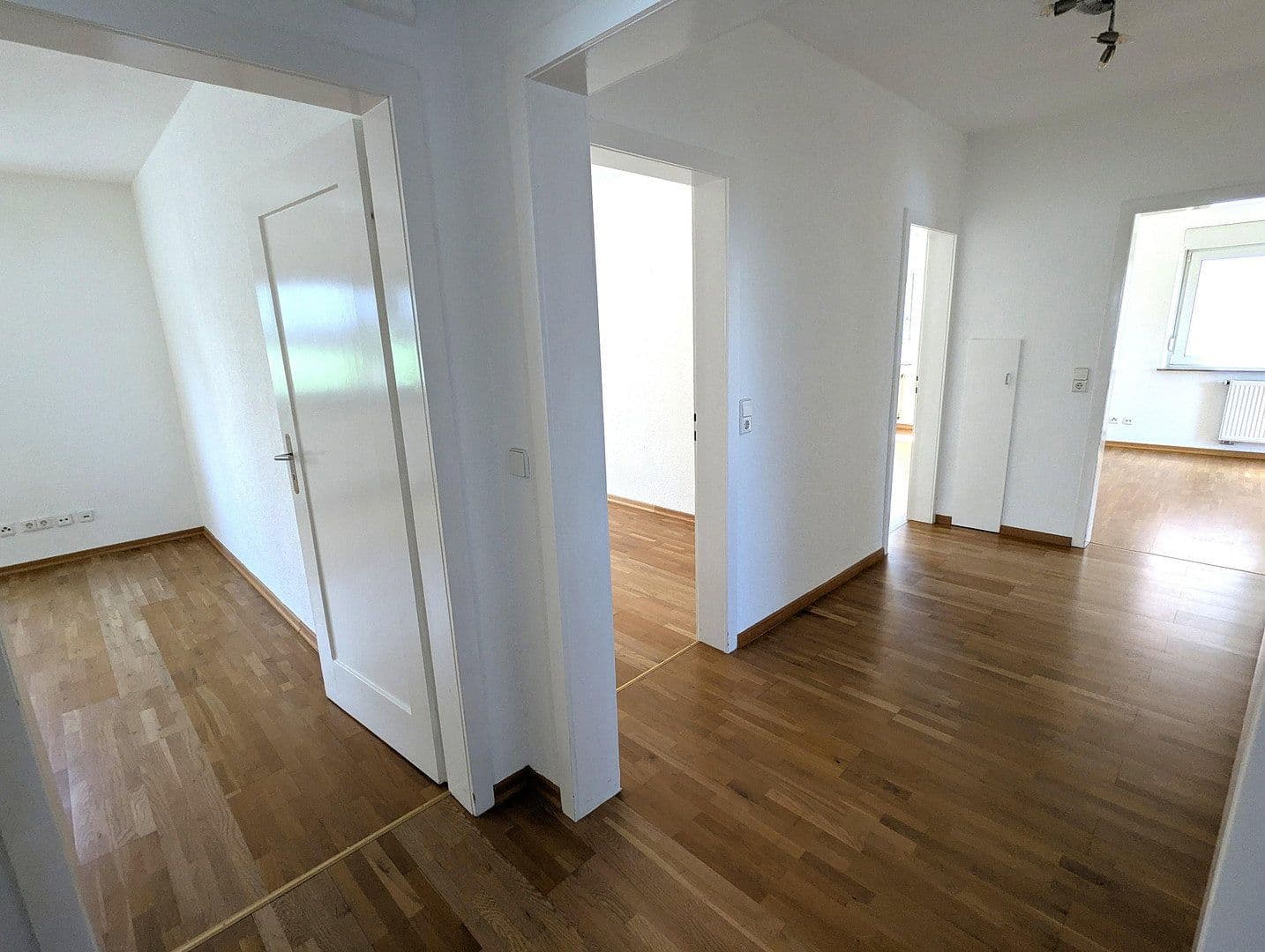 4 bedroom flat to rent, 102 m², Stuttgart, Baden-Württemberg 4 bedroom flat to rent, 102 m², Stuttgart, Baden-Württemberg