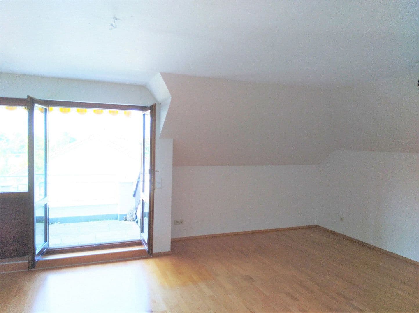 2 bedroom with open-plan kitchen flat to rent, 95 m², Bad Boll, Baden-Württemberg 2 bedroom with open-plan kitchen flat to rent, 95 m², Bad Boll, Baden-Württemberg