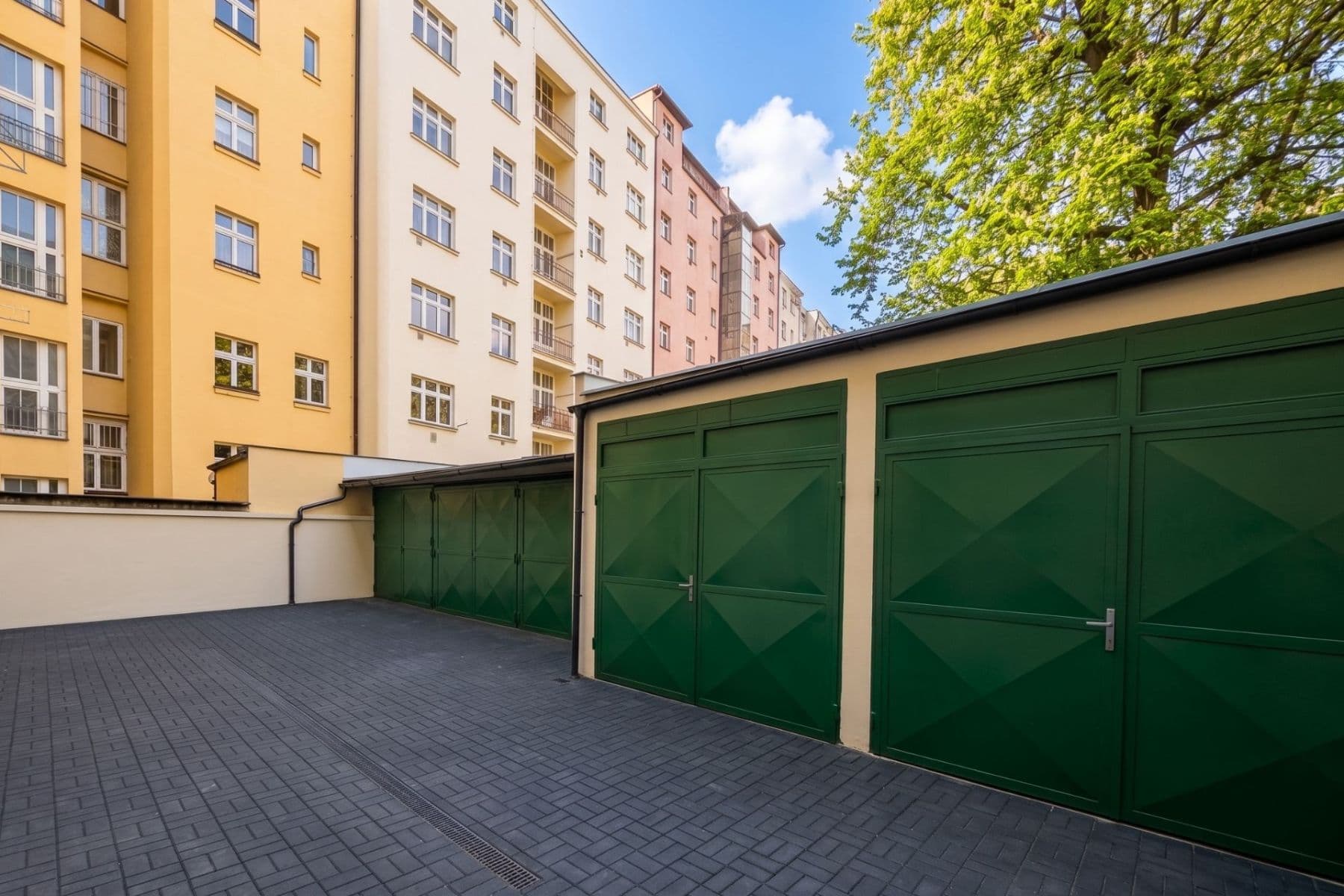 1 bedroom with open-plan kitchen flat for sale, 51 m², Slezská, Prague, Prague 1 bedroom with open-plan kitchen flat for sale, 51 m², Slezská, Prague, Prague