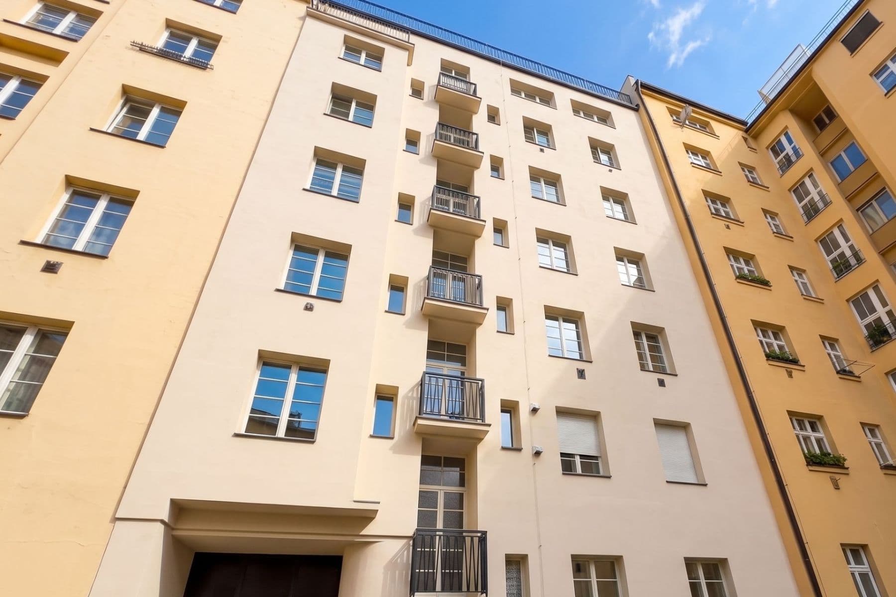 1 bedroom with open-plan kitchen flat for sale, 51 m², Slezská, Prague, Prague 1 bedroom with open-plan kitchen flat for sale, 51 m², Slezská, Prague, Prague