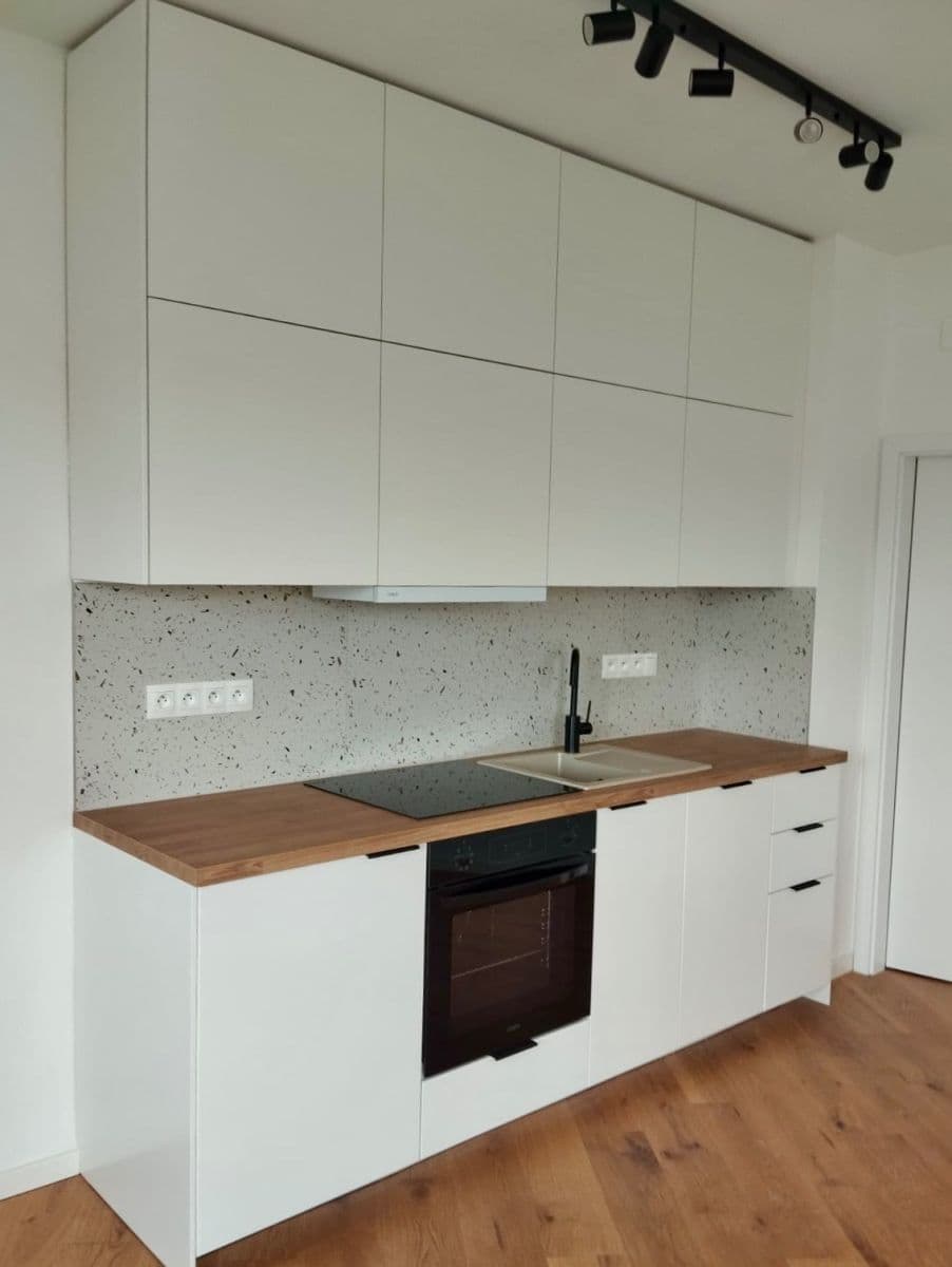 Studio flat to rent, 36 m², Petrohradská, Prague, Prague Studio flat to rent, 36 m², Petrohradská, Prague, Prague