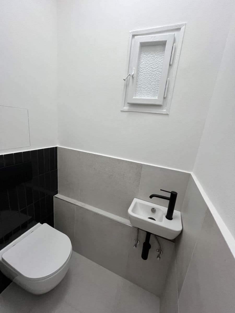 Studio flat to rent, 36 m², Petrohradská, Prague, Prague Studio flat to rent, 36 m², Petrohradská, Prague, Prague