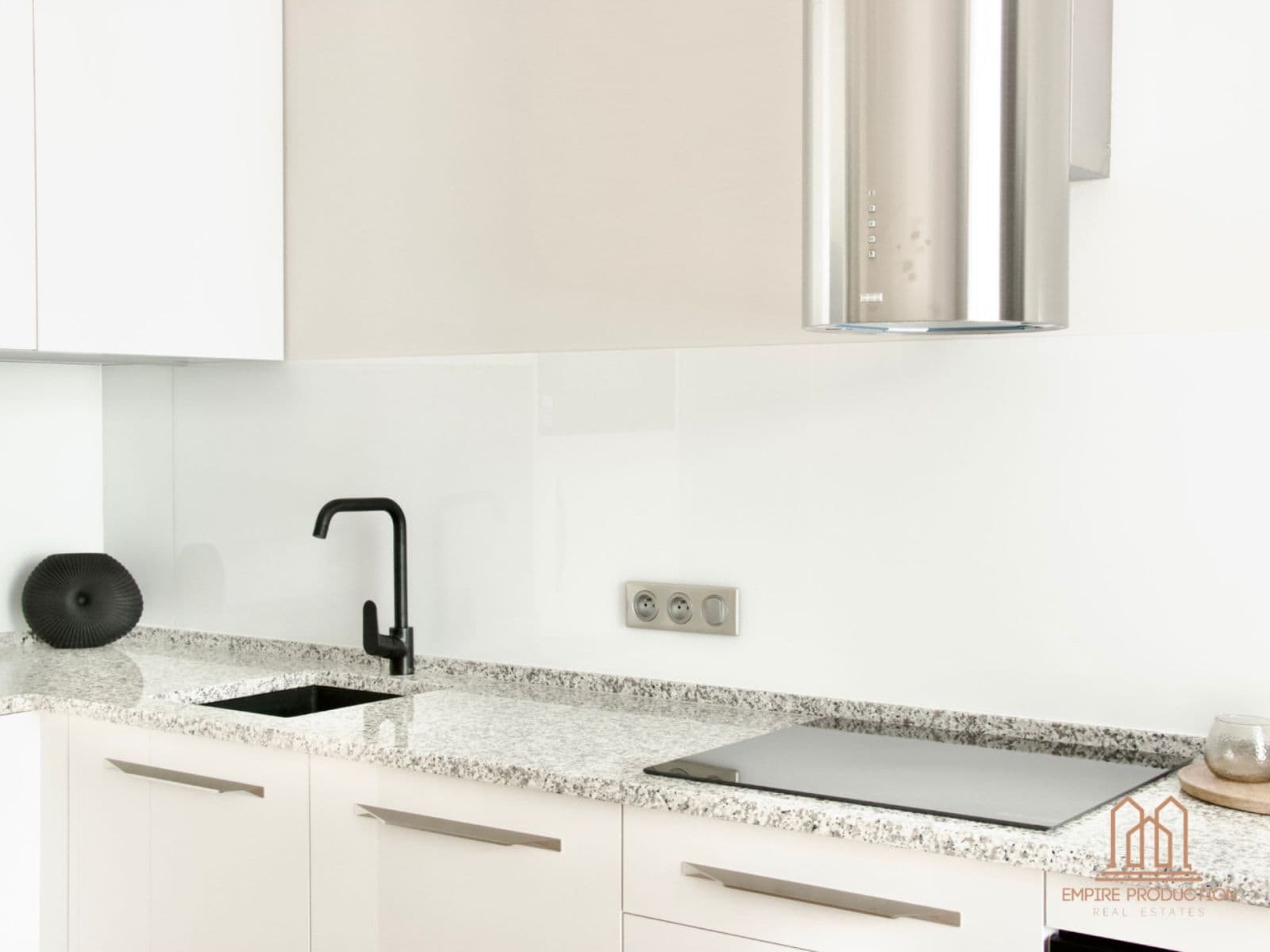 1 bedroom with open-plan kitchen flat for sale, 53 m², Tolstého, Prague, Prague 1 bedroom with open-plan kitchen flat for sale, 53 m², Tolstého, Prague, Prague