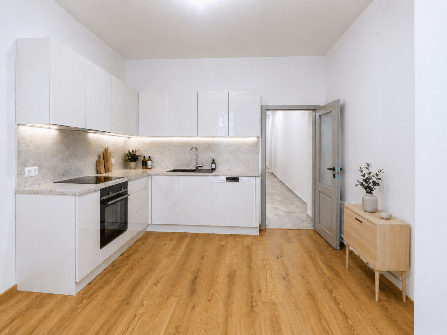 1 bedroom with open-plan kitchen flat for sale, 54 m², Dělnická, Prague, Prague 1 bedroom with open-plan kitchen flat for sale, 54 m², Dělnická, Prague, Prague