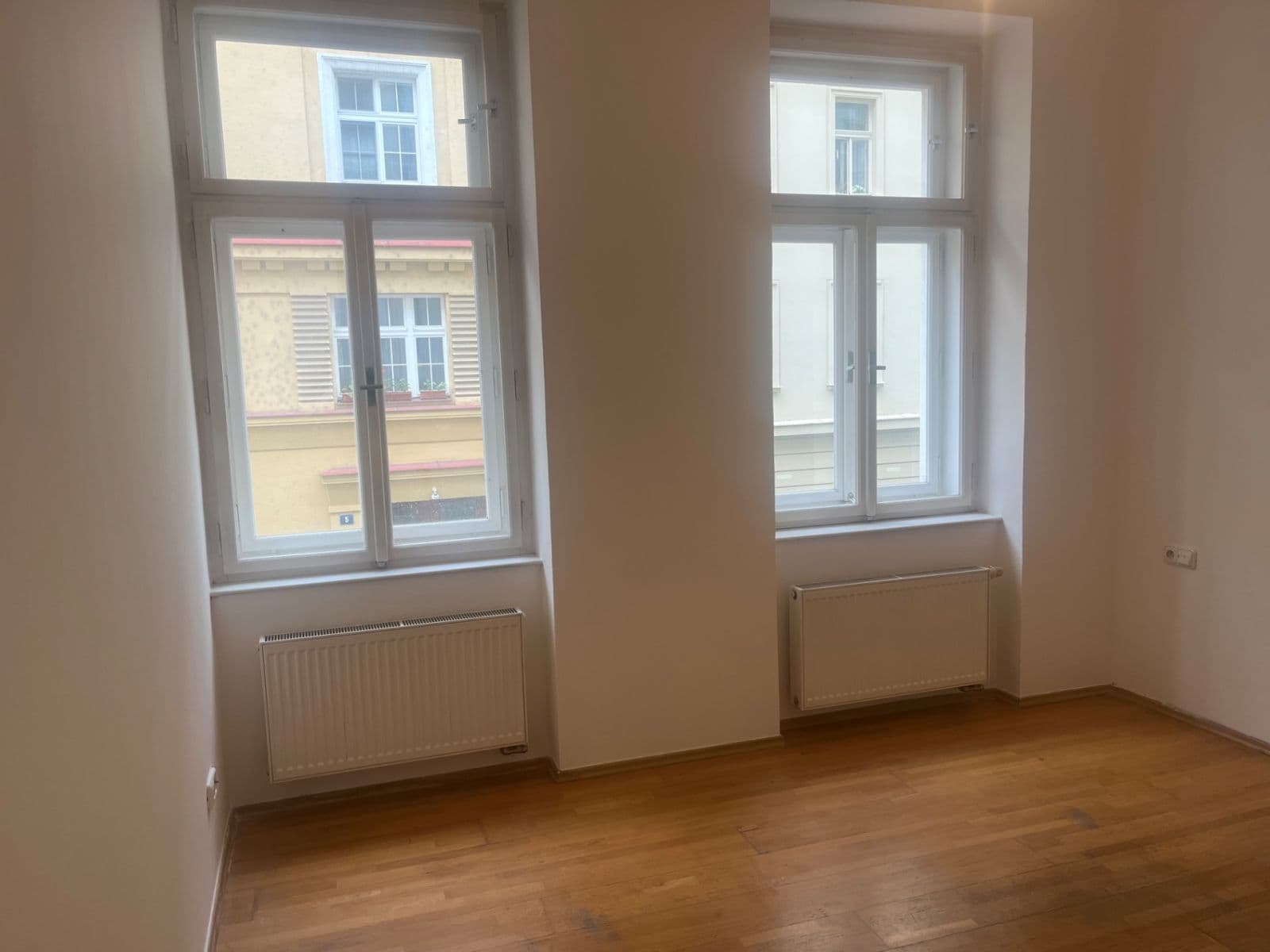 1 bedroom with open-plan kitchen flat to rent, 35 m², Umělecká, Prague, Prague 1 bedroom with open-plan kitchen flat to rent, 35 m², Umělecká, Prague, Prague