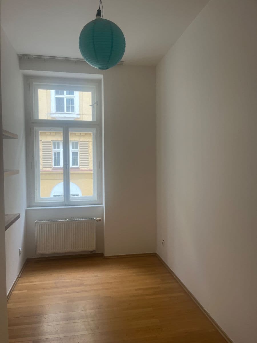 1 bedroom with open-plan kitchen flat to rent, 35 m², Umělecká, Prague, Prague 1 bedroom with open-plan kitchen flat to rent, 35 m², Umělecká, Prague, Prague