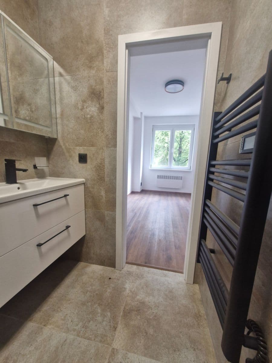 1 bedroom with open-plan kitchen flat for sale, 43 m², Kolbenova, Prague, Prague 1 bedroom with open-plan kitchen flat for sale, 43 m², Kolbenova, Prague, Prague
