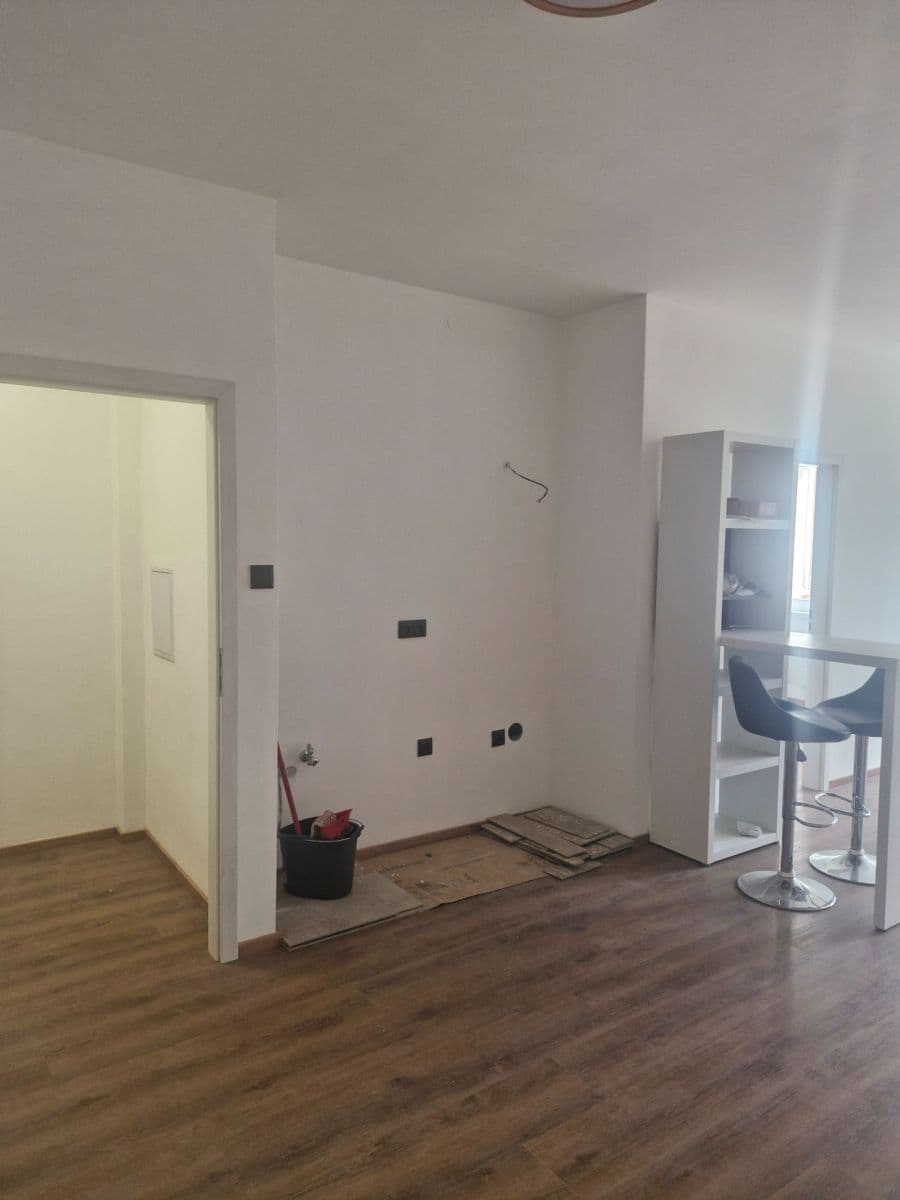 1 bedroom with open-plan kitchen flat for sale, 43 m², Kolbenova, Prague, Prague 1 bedroom with open-plan kitchen flat for sale, 43 m², Kolbenova, Prague, Prague
